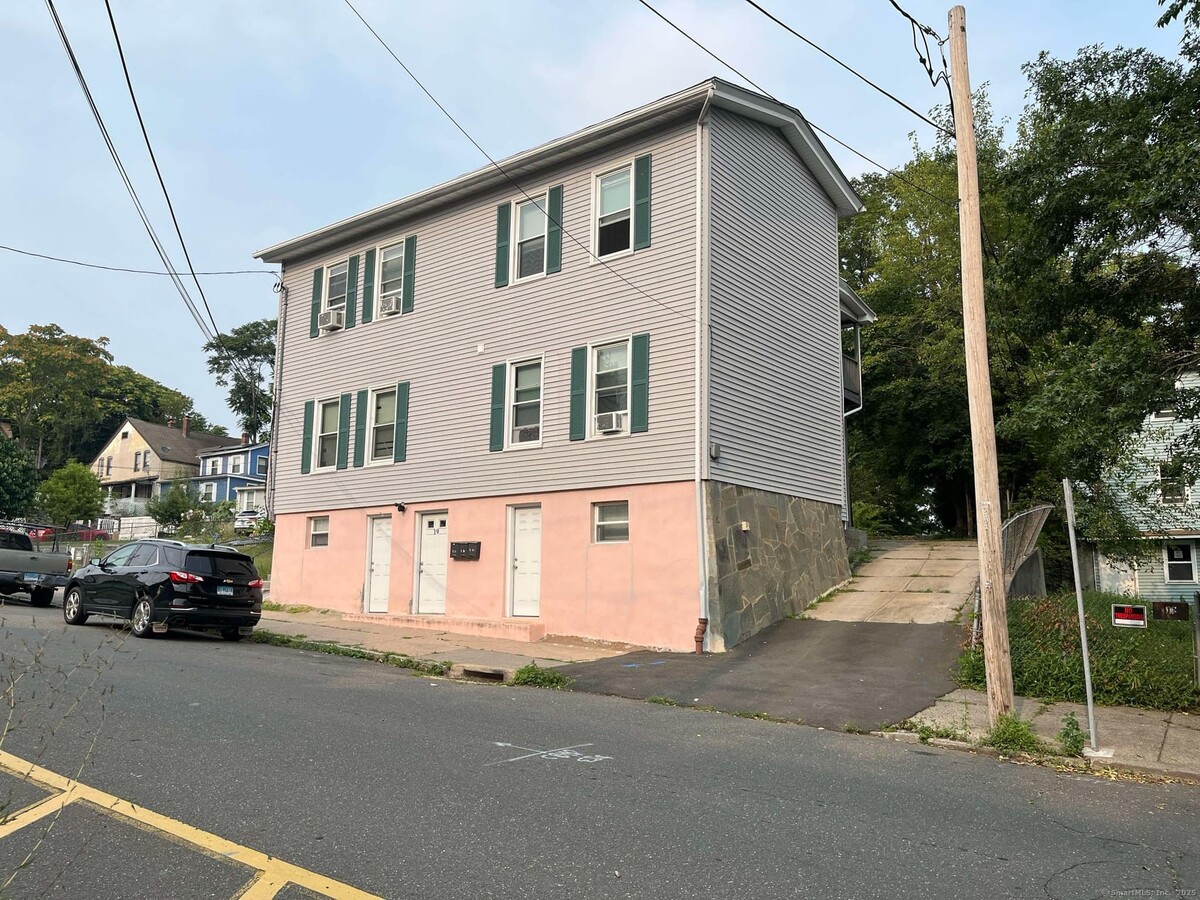 Photo - 19 Hawkins St Unit APT 3