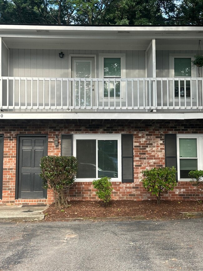 Building Photo - 290 Fleming Rd Unit Apt. C