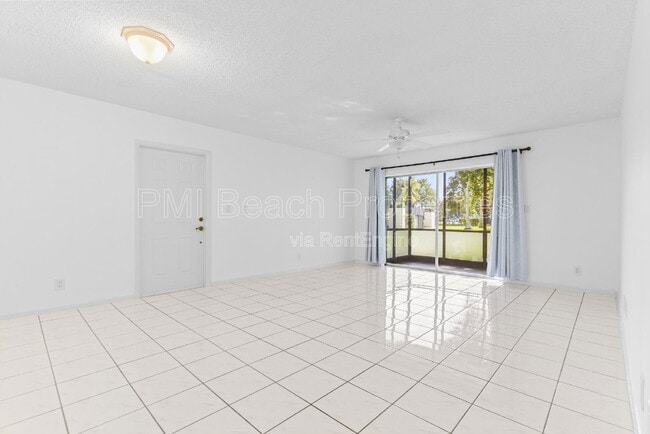 Building Photo - 345 W Laurel Dr
