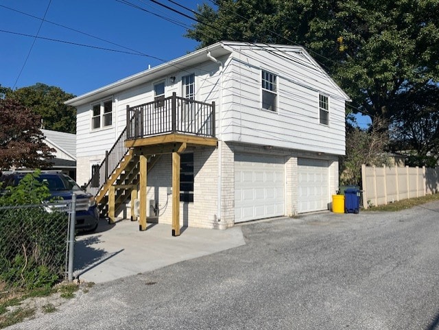 Building Photo - 216 Redwood St Rental