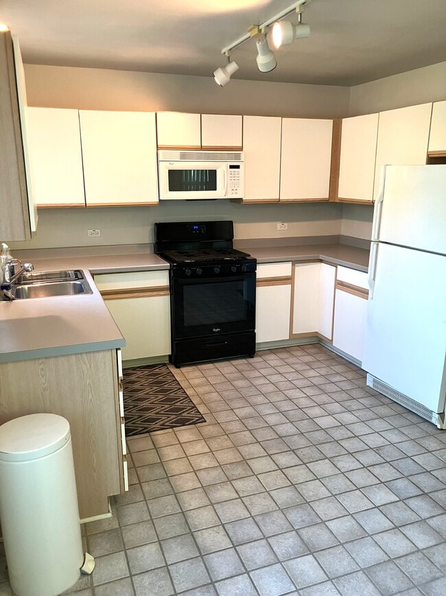 Photo - 8327 Carr Ct Townhome