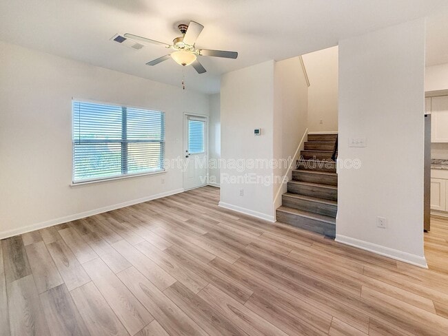 Photo - 303 Stone Ct