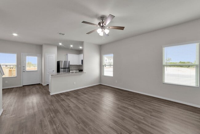 Building Photo - No Cash Deposit Option Available!  $1695 i... Rental