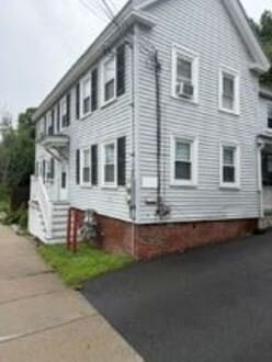 Building Photo - 119-121-121 N Main St