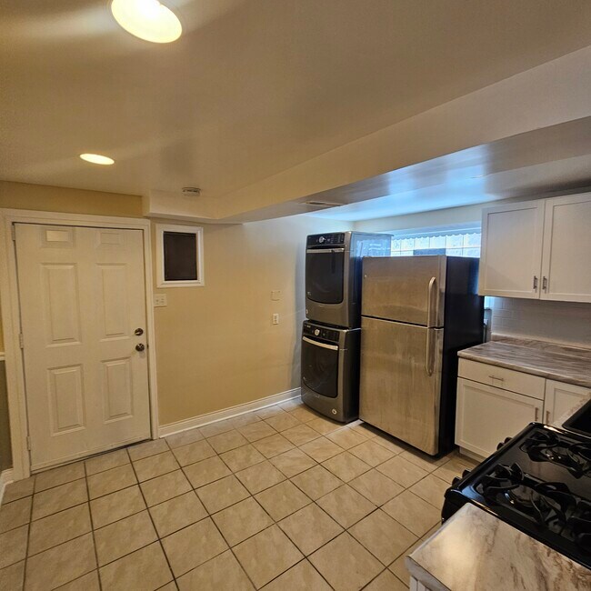 Photo - 1831 S 61st Ct Apartamentos Unidad #G