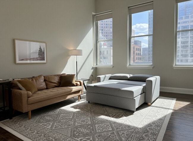 Photo - 225 E Michigan St Unidad ID1379040P