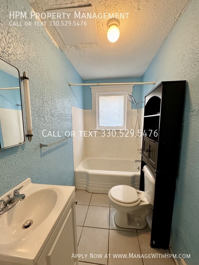 Photo - 1214 Tremont Ave SW Unit 1/2