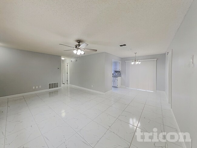 Photo - 2550 Mill Run Blvd