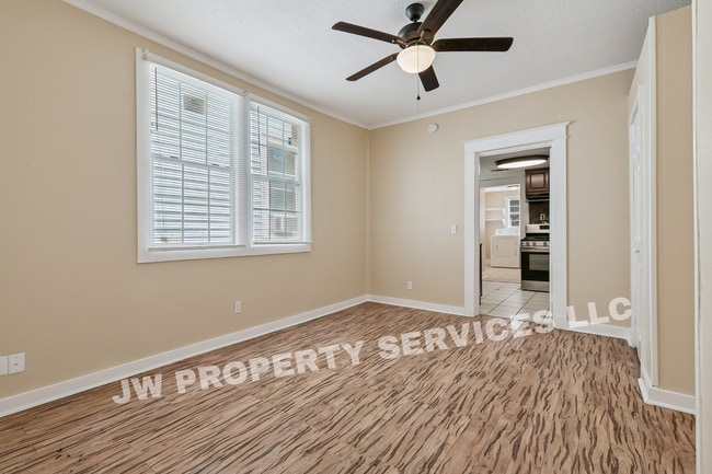 916-916 Hagan Ave Unit 916 Hagan Ave