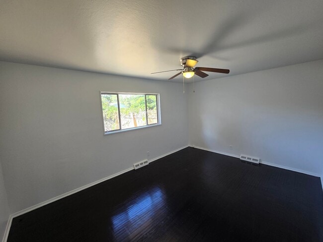 Photo - Nice size 4 Bedroom  2 Bath with 2 living ...