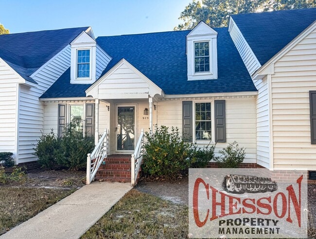 Photo - 925 S Hornbeam Dr