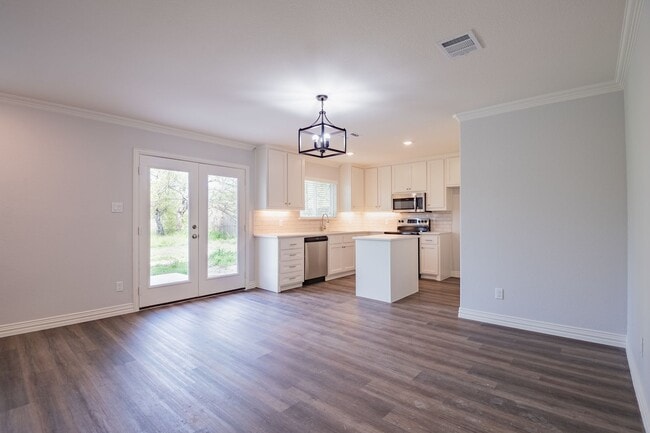Photo - GORGEOUS 3 BEDROOM HOME LOCATED IN FORT WORTH, TEXAS!