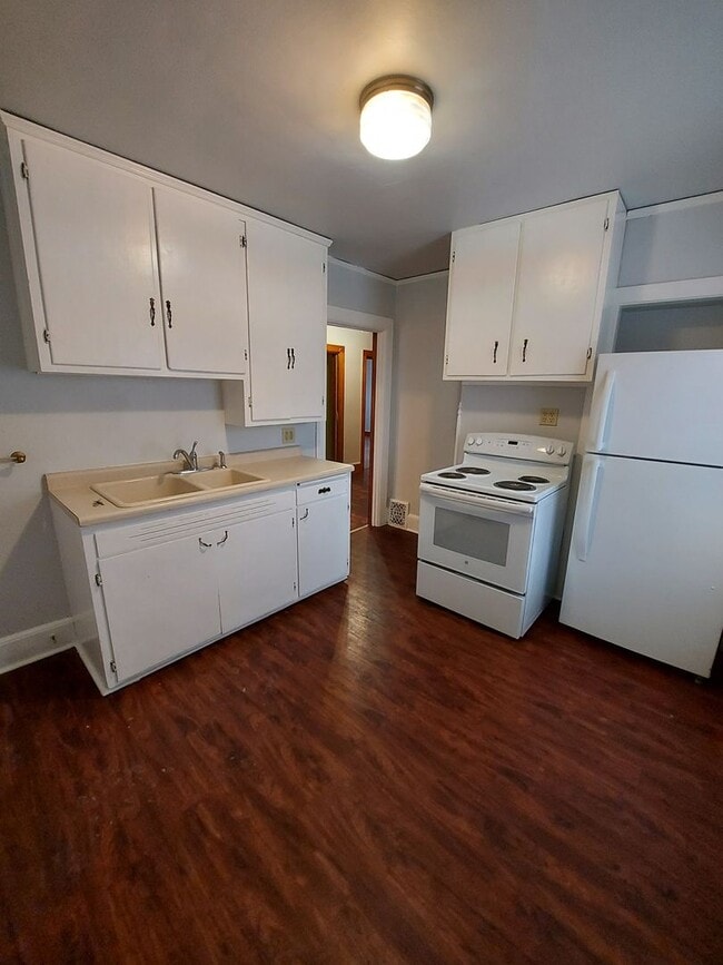 Photo - 920 Dousman St Unidad Upper B