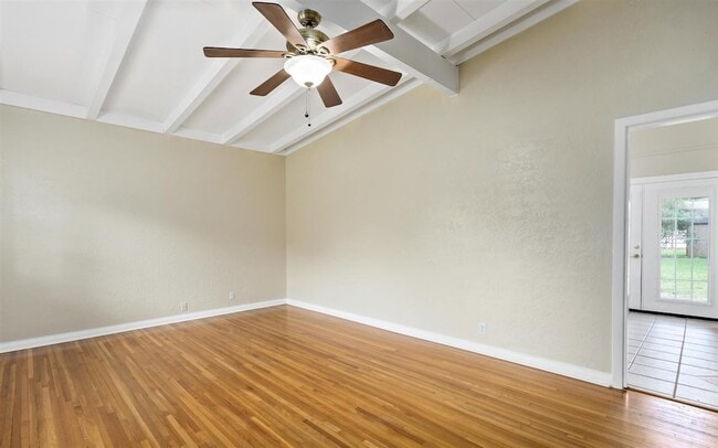 Photo - 5090 Laurel Ave