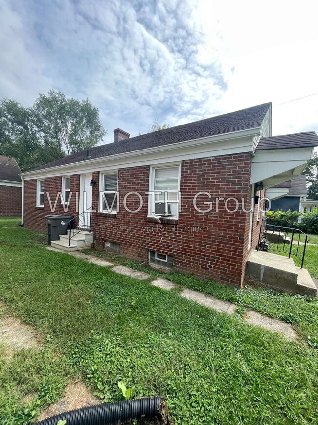 603 N Tibbs Ave
