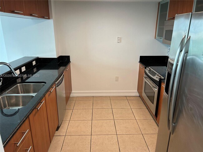 Photo - 1800 N Bayshore Dr Unidad 3904