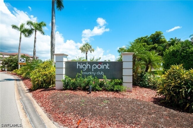 Building Photo - 5 High Point Cir W Unit 104
