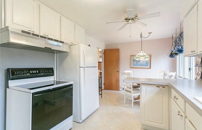 Photo - 26 Garden Dr