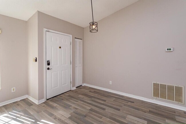 Photo - 5955 Kenlyn Ct