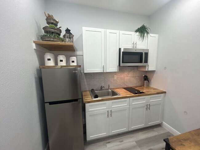 Photo - 901 Vicenza St Unidad Mother in Law Suite