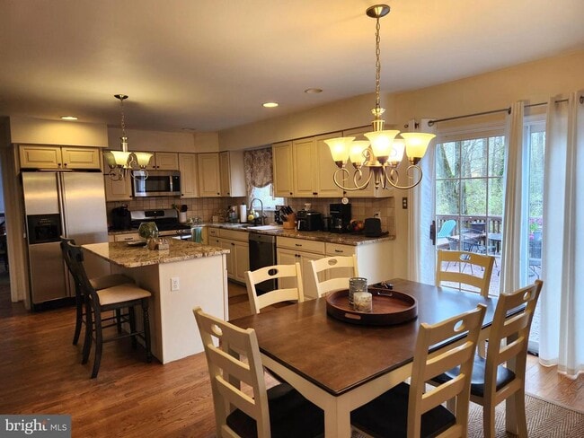 Photo - 5 Harlech Dr