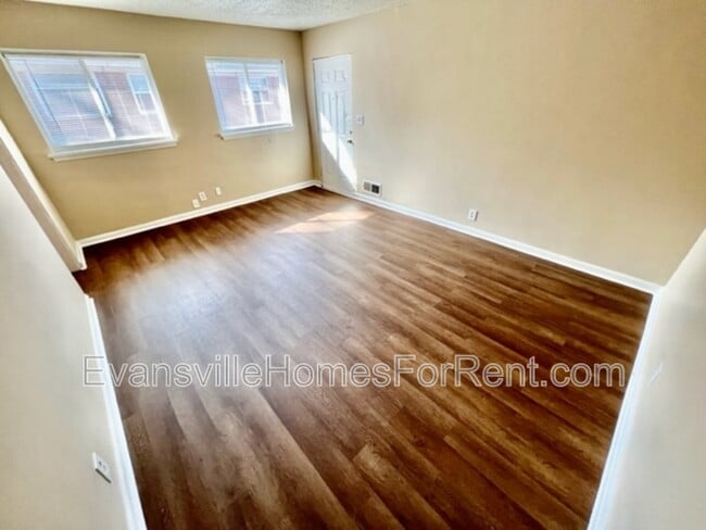 Photo - 1202 S Lombard Ave