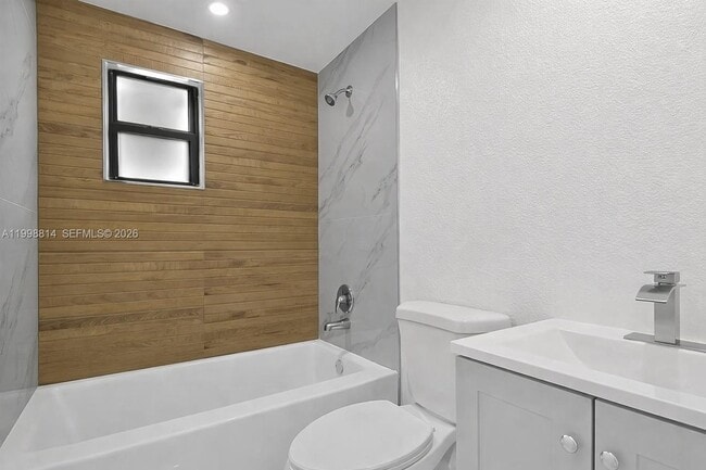 Photo - 2919 NW 92nd St Unit R