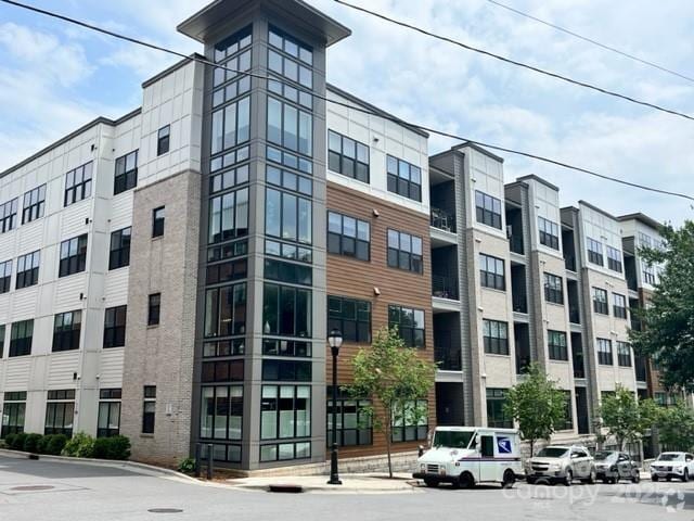 Building Photo - 55 S Market St Rental