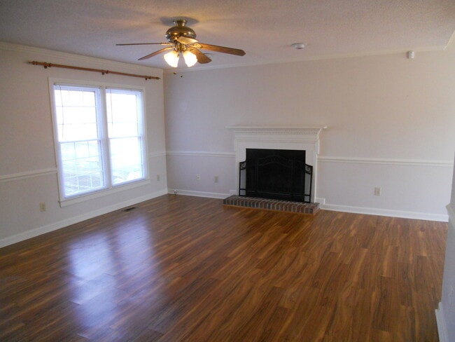 Photo - 226 Ryan Way