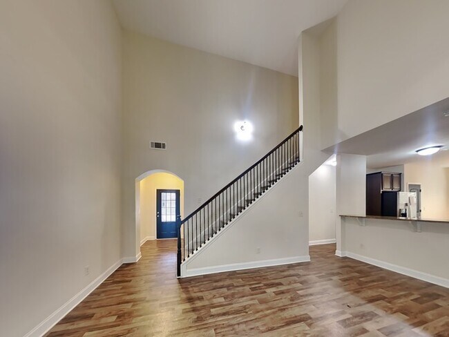 Photo - 180 Kubol Dr