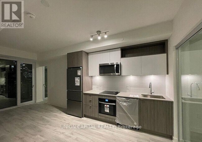 Building Photo - 135 Lower Sherbourne St Unit 2233