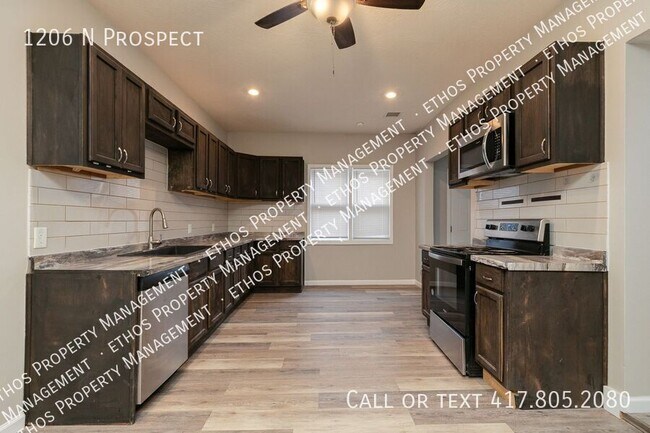 Photo - 1206 N Prospect-