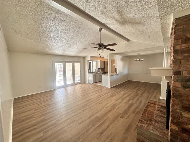 Building Photo - 2108 Blossom Ln