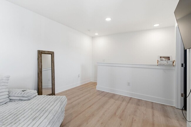 102 Duke St