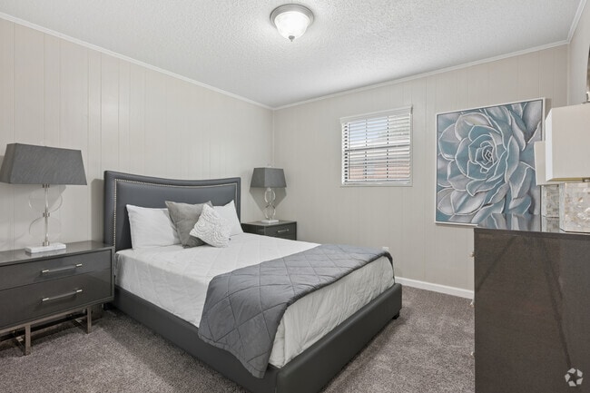 2BR, 1BA - 800SF - Second Bedroom