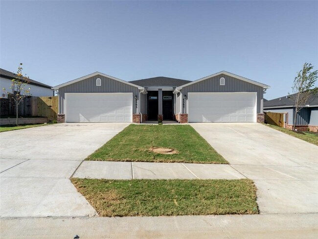 Photo - 6507 NW Gregory St