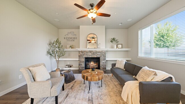 Photo - 5 Bedroom, 3 Bath Home in Richland