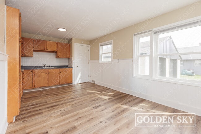 Photo - 3126 S Pershing Dr