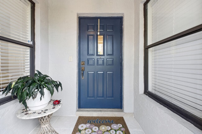 Photo - 608 Northshore Dr