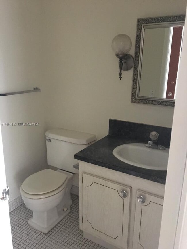 Photo - 2025 NE 164th St Unit 205