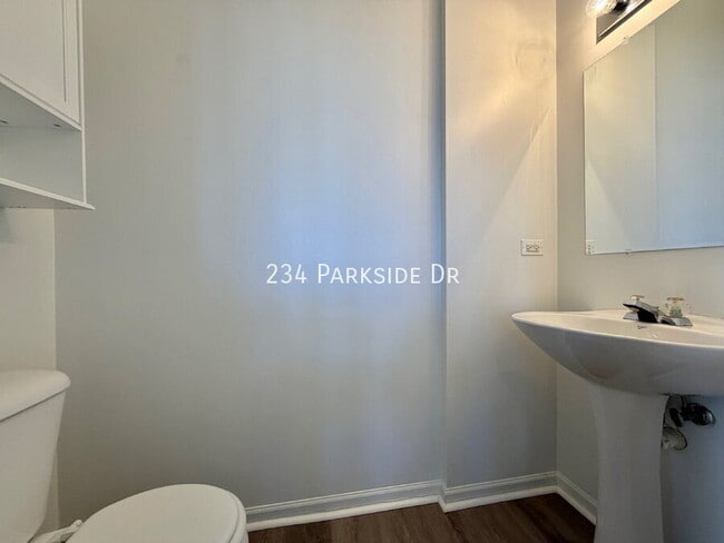 Photo - 234 Parkside Dr