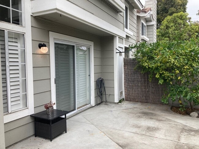 Photo - 13516 Apricot St