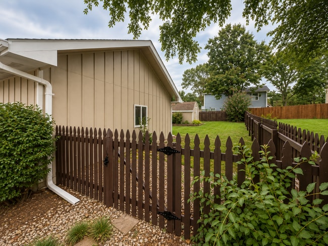 Photo - 3321 Effingham St