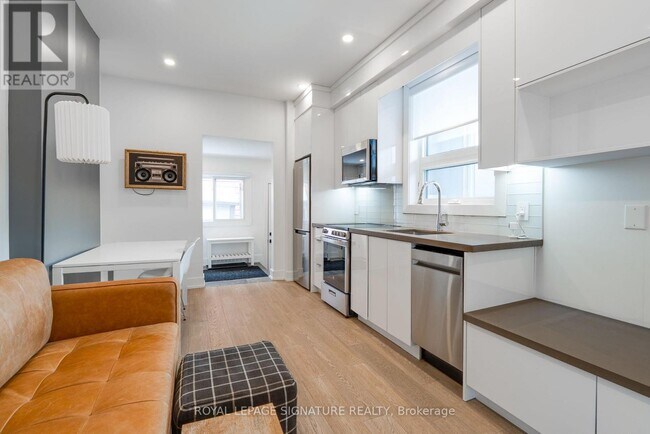 Photo - 17 Claremont St