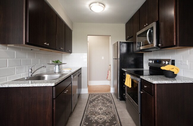 Photo - 6720 N Sheridan