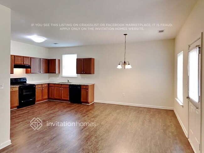 Photo - 798 Rockingham Dr