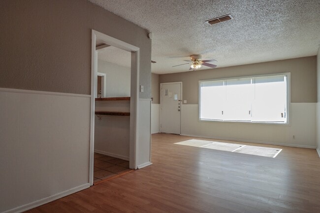 Photo - 2108 38th St