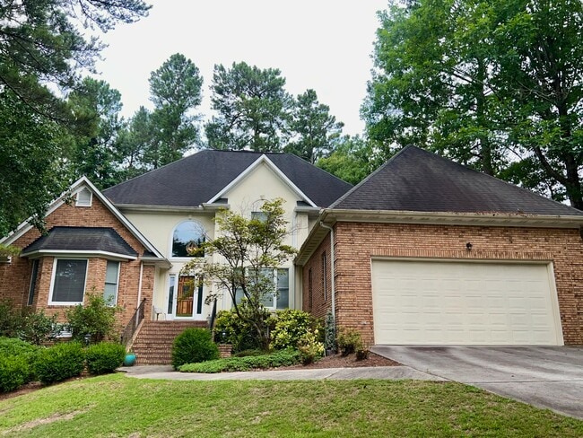 Building Photo - 126 Dewberry Ln Rental