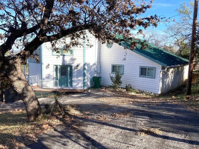 Photo - 215 Mountain Top