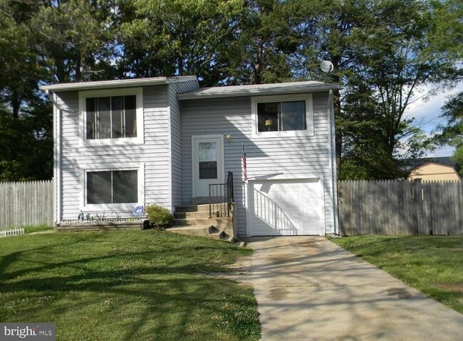 Building Photo - 5 Tenby Ct Rental